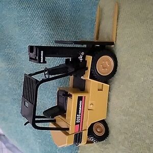 Vintage Daewoo Fork Lift Truck D25S Forklift Diecast 1:20